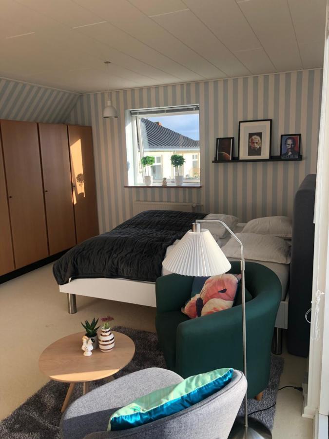 Dejligt Vaerelse Med Eget Bad Og Havudsigt Apartment Assens Exterior photo