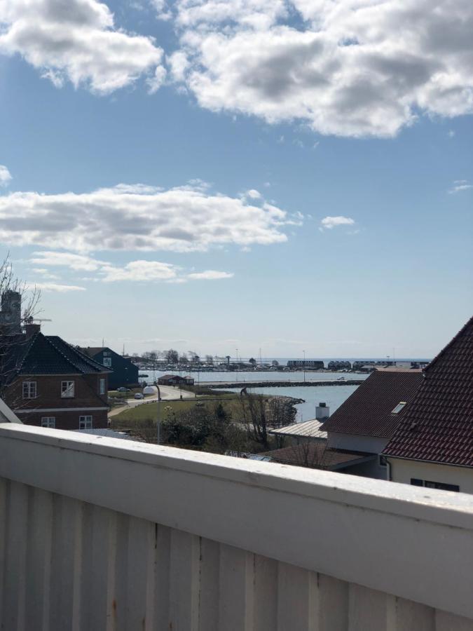 Dejligt Vaerelse Med Eget Bad Og Havudsigt Apartment Assens Exterior photo